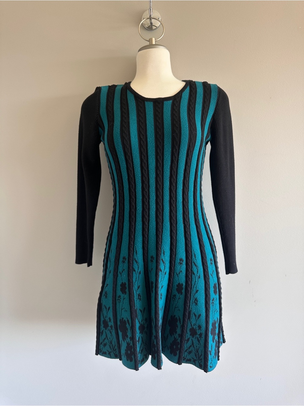 Black and Teal Long-Sleeve Fit-and-Flare Knit Dress
